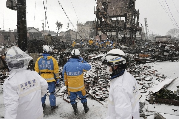 Pengiriman Bantuan ke Korban Gempa Jepang Hadapi Tantangan Cuaca Dingin dan Salju 