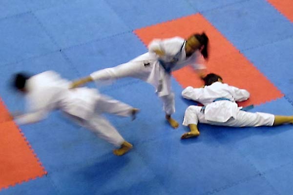 UIOKC 2014: Tim Karate UI Juara Kata Beregu Kadet Putri