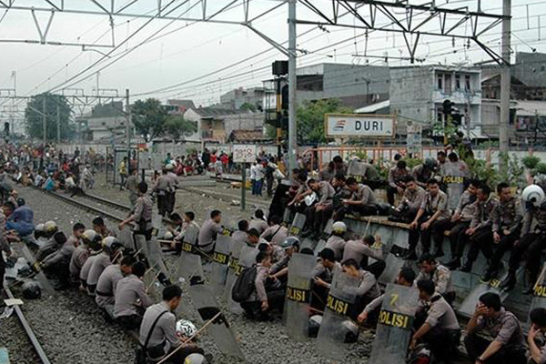 Penggusuran Kios Stasiun Duri