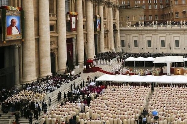 Vatikan Umumkan Santo Paus Yohanes Paulus II dan Yohanes XXIII