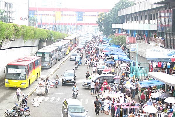 Terkait Aksi Buruh Rute Transjakarta Dialihkan