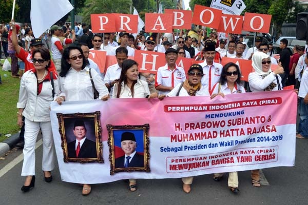 Ribuan Pendukung Prabowo-Hatta Padati Jalan Imam Bonjol