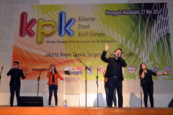 KKR Keluarga Penuh Kasih Karunia