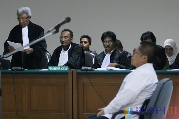 Anas Bacakan Eksepsi Setebal 32 Halaman