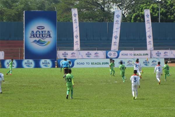 Jacksen Antusias Pantau Bakat Pesepak Bola Cilik