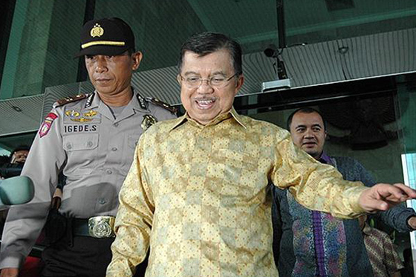 Jusuf Kalla Jenguk Gubernur Riau di KPK