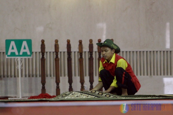 Persiapan Salat Idul Adha di Masjid Istiqlal