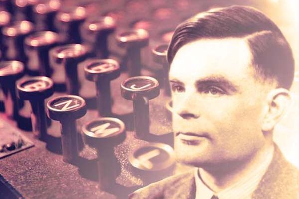 Aktor Benedict Cumberbatch Perankan Pemecah Kode Alan Turing