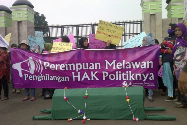 Kelompok Perempuan Pertanyakan Hilangnya Demokrasi