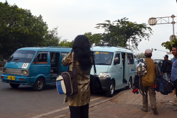 Terminal Bayangan Membuat Macet