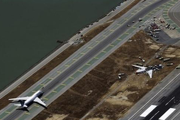 Boeing-777 Asiana Airlines Terbakar di Bandara San Francisco