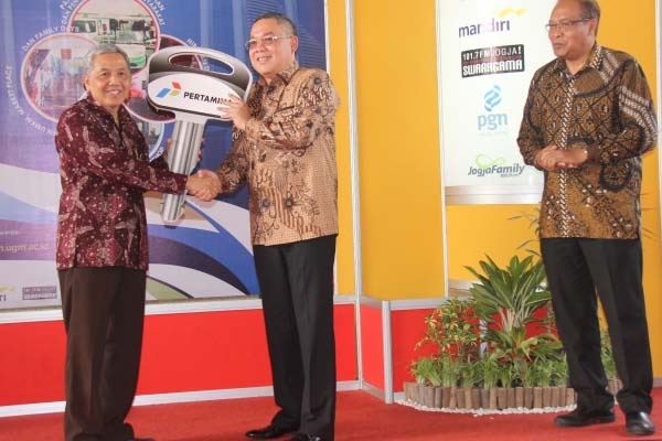 UGM Expo, dari Mobil Listrik, Ular, hingga Gigi Berjalan