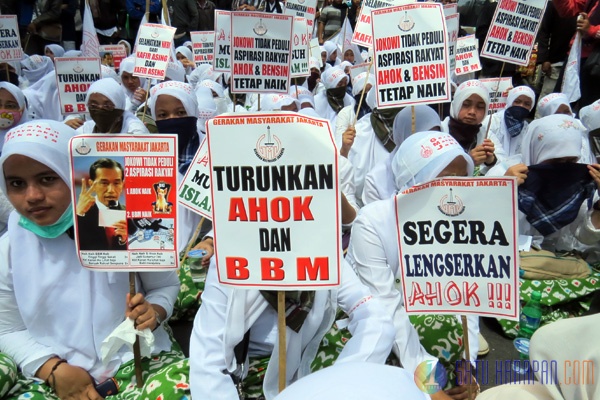 Unjuk Rasa Ormas Islam Tolak Basuki Bikin Macet