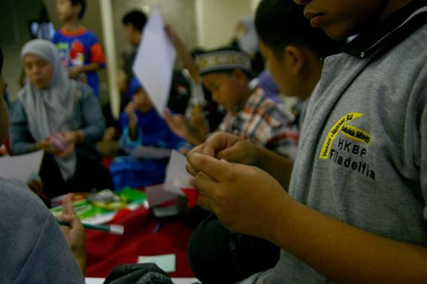 Berbagi Bersama Anak-anak Kelompok Minoritas dalam Hari Anak Nasional 2013