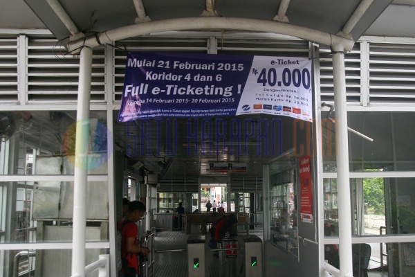 Transjakarta Resmi Terapkan E-ticketing