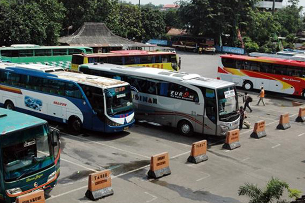 H-8 Terminal Kampung Rambutan Masih Sepi