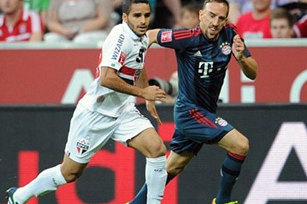 Bayern Munchen Hantam Sao Paolo 2-0