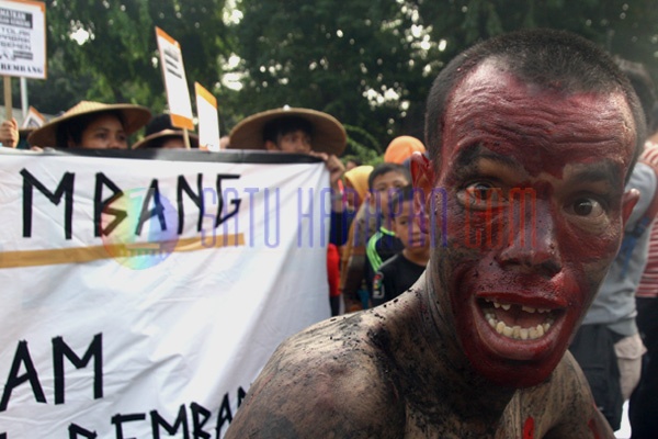 Aksi "Cinta Rembang" Tolak Tambang Karst