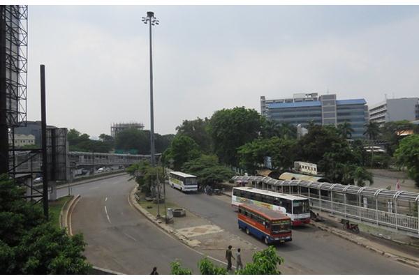 Hari Pertama Kerja Jakarta Masih Tampak Sepi