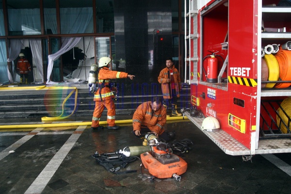 Gedung Bidakara Terbakar