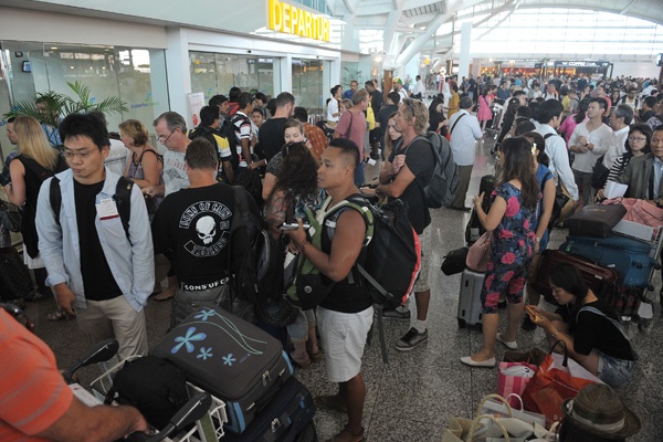 Bandara Internasional I Gusti Ngurah Rai Beroperasi Kembali