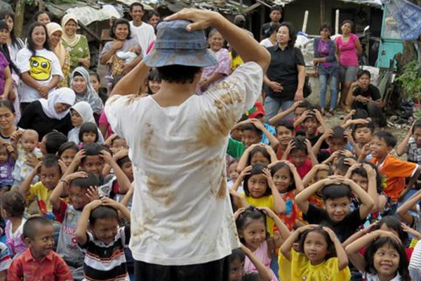 Ulang Tahun Kak Seto Bersama Anak-anak di Pemukiman Pemulung 