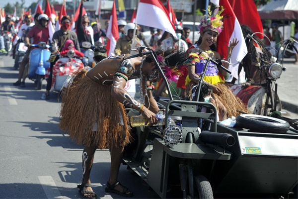 Masyarakat di Berbagai Daerah Meriahkan HUT RI