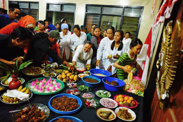 Masyarakat di Berbagai Daerah Meriahkan HUT RI