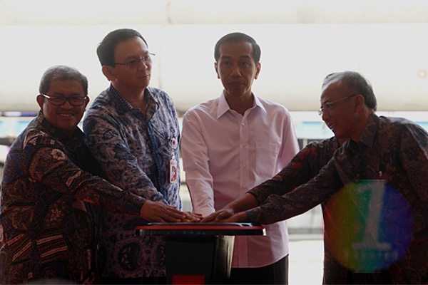 Presiden Joko Widodo Resmikan Pembangunan LRT 