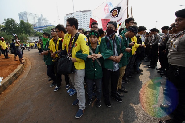 BEM Se-Jabodetabek Demo Tuntut Perbaikan Ekonomi Indonesia