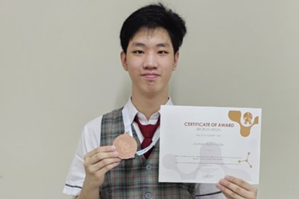 James Adhimulia, Pelajar SMAK 1 PENABUR Raih Perunggu di International Chemistry Olympiad 2024