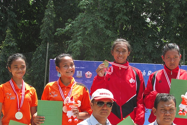 Neng Ingin Lebih Terasah Pengalaman di Voli Pasir Profesional