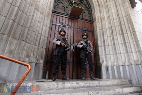 Polri Lakukan Penyisiran Sterilisasi di Gereja Katedral Jakarta