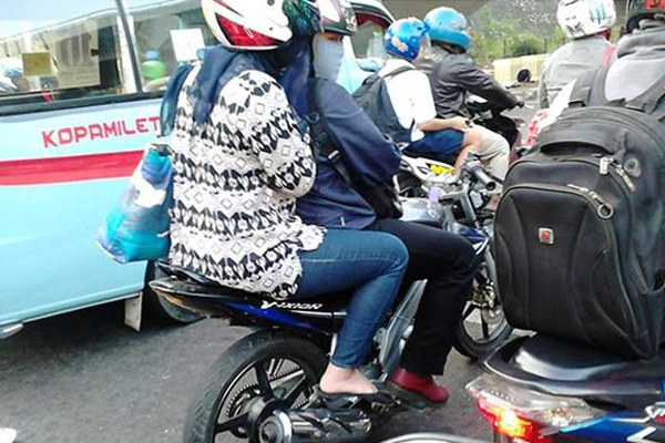 Motor Tanpa Plat Nomor Belakang