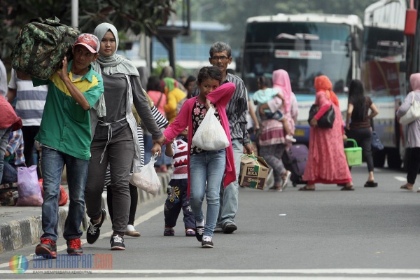 Terminal Kampung Rambutan Mulai Dipadati Calon Penumpang 