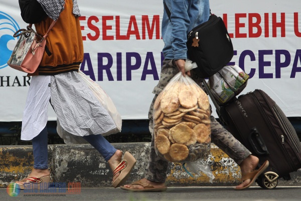 Terminal Kampung Rambutan Mulai Dipadati Calon Penumpang 