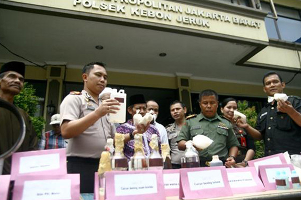 Polsek Kebun Jeruk Musnahkan Bahan Baku Narkotika