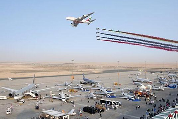 Dubai Air Show, Boeing dan Airbus Bersaing