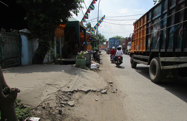 Sampah Jakarta: Pembuang Sampah Liar Kecewakan Warga Plumpang Semper