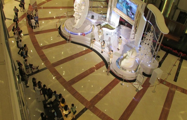 Crystal Christmas Hiasi Pacific Place Jakarta