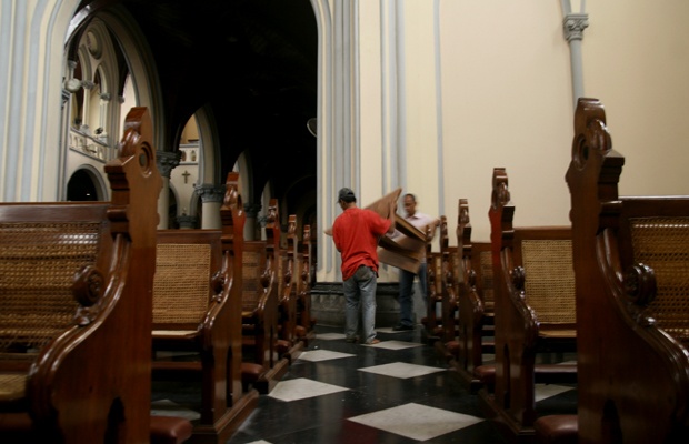 Sambut Natal Gereja Katedral Mulai Sibuk Persiapan 