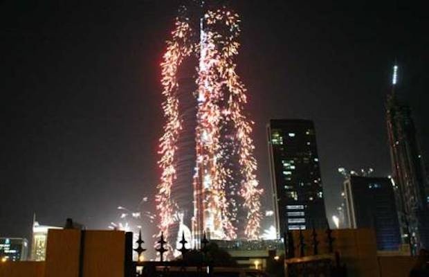 Dubai Mengantar Tahun Baru dengan Rekor Kembang Api