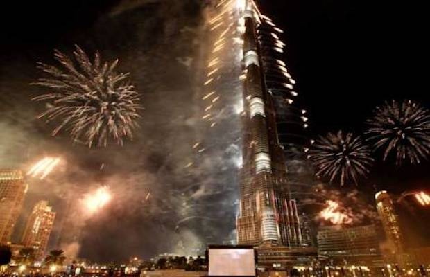 Dubai Mengantar Tahun Baru dengan Rekor Kembang Api